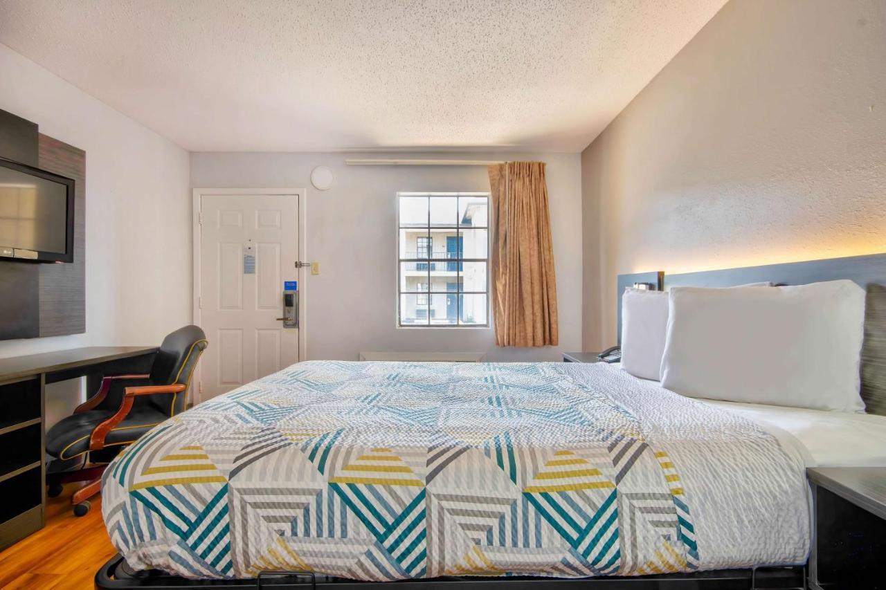 Hotel 6 Bossier City, La